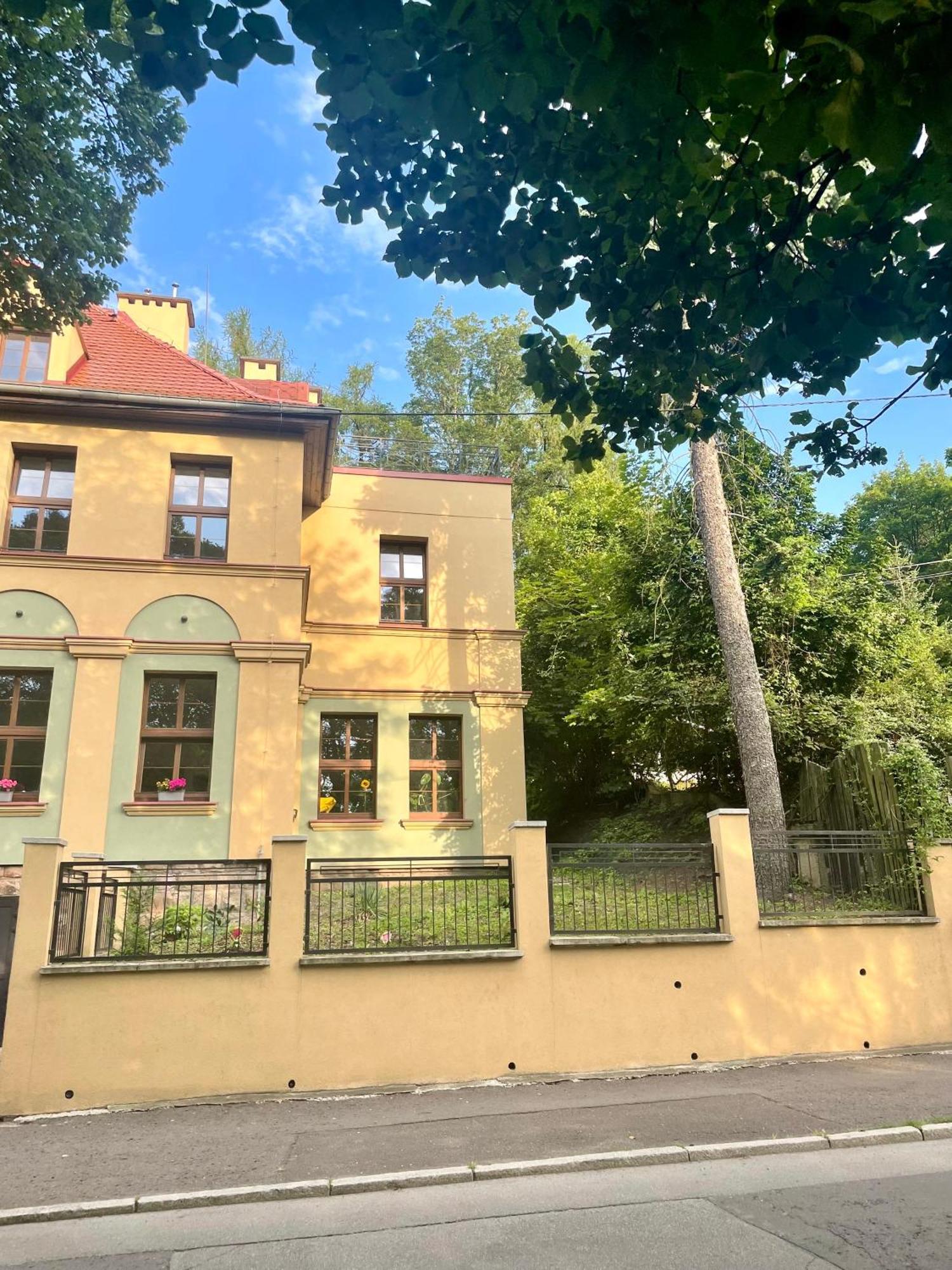 Szmaragdowa Sowa Apartment Walbrzych Exterior photo