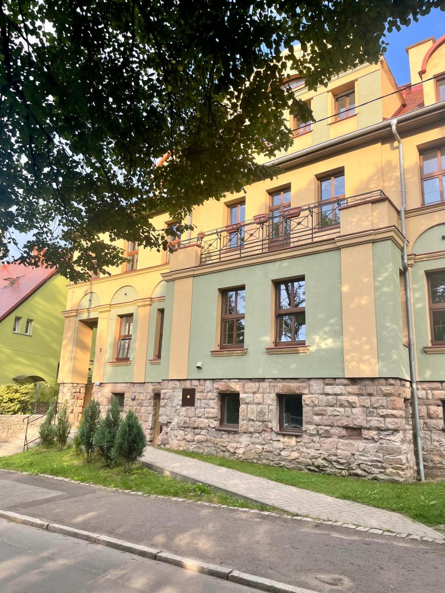 Szmaragdowa Sowa Apartment Walbrzych Exterior photo